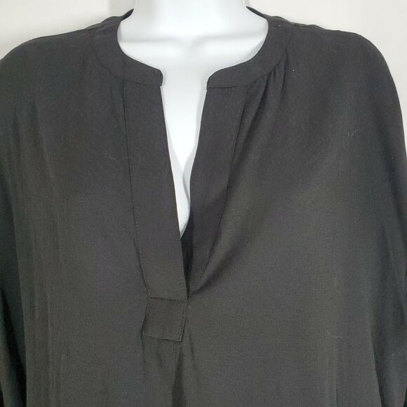 Banana Republic Womens Blouse Medium Petite Black Short Sleeve Pullover Top - Picture 3 of 7